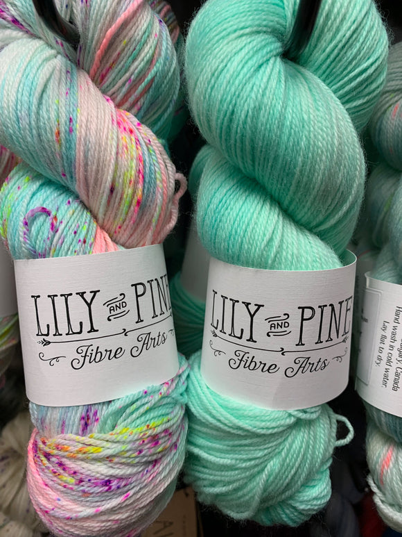 Lily And Pine Day Lily Sock